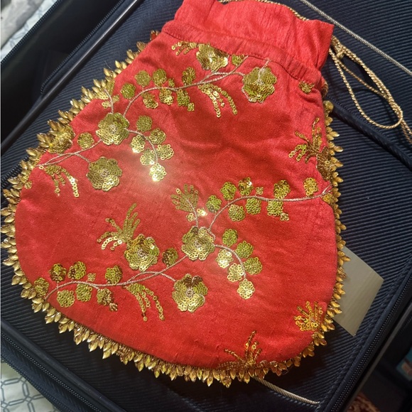 Lehnga choli(pakistani outfit) and pouch. - Picture 5 of 5